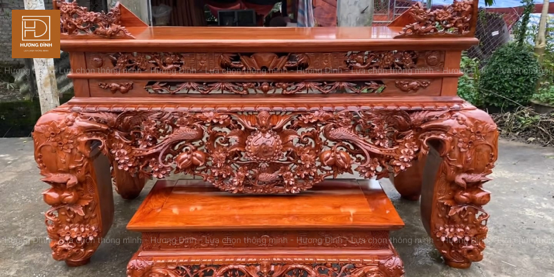 Sản xuất bàn thờ từ những loại gỗ hương khác nhau