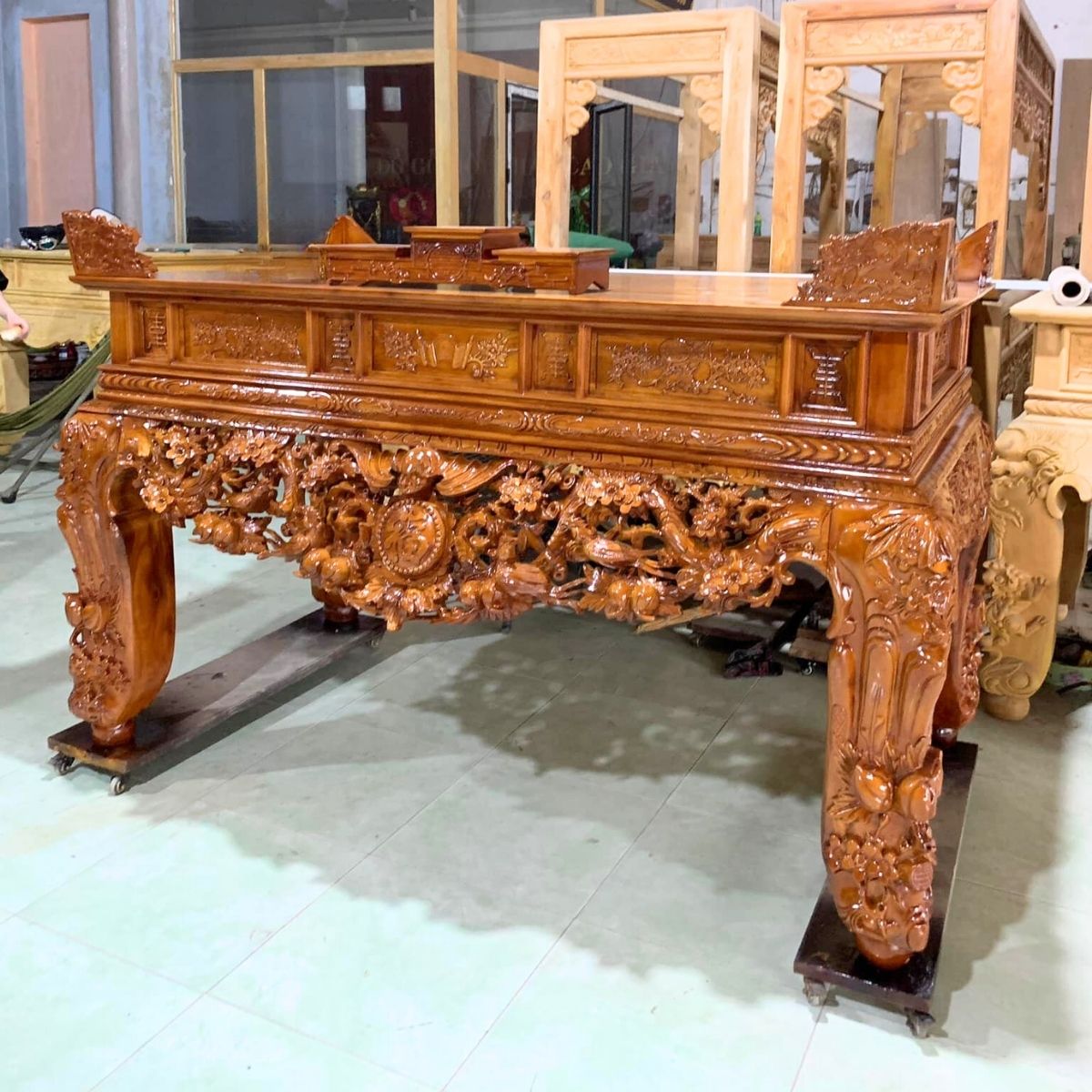 sập thờ Gỗ gụ mai điểu Chân 20 sập thờ Gỗ gụ mai điểu Chân 20