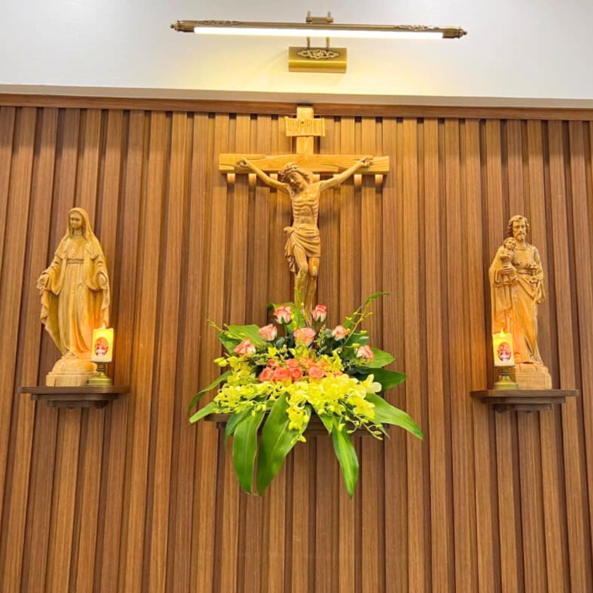 Bàn Thờ Chúa Công Giáo C2