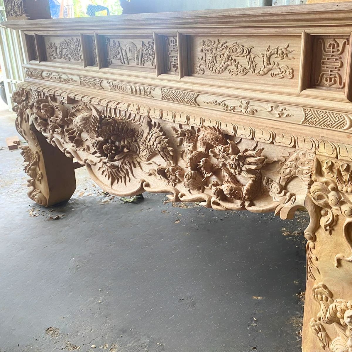 Gõ đỏ Tứ Linh Chân 24 mặt chéo