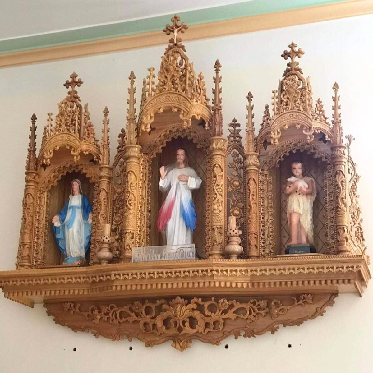 Tòa Thờ Công Giáo C9