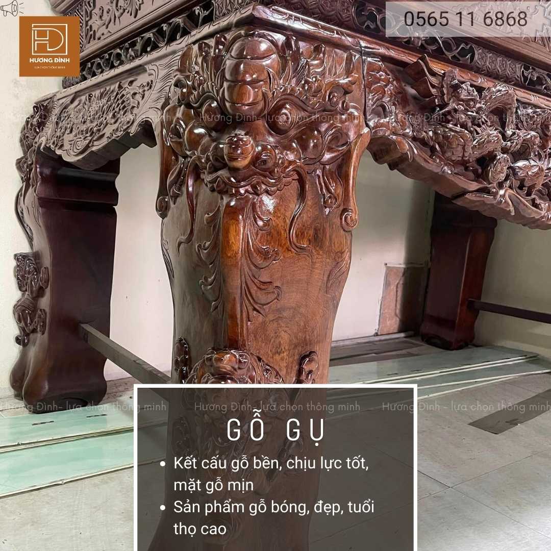 Sập thờ được làm từ gỗ gụ