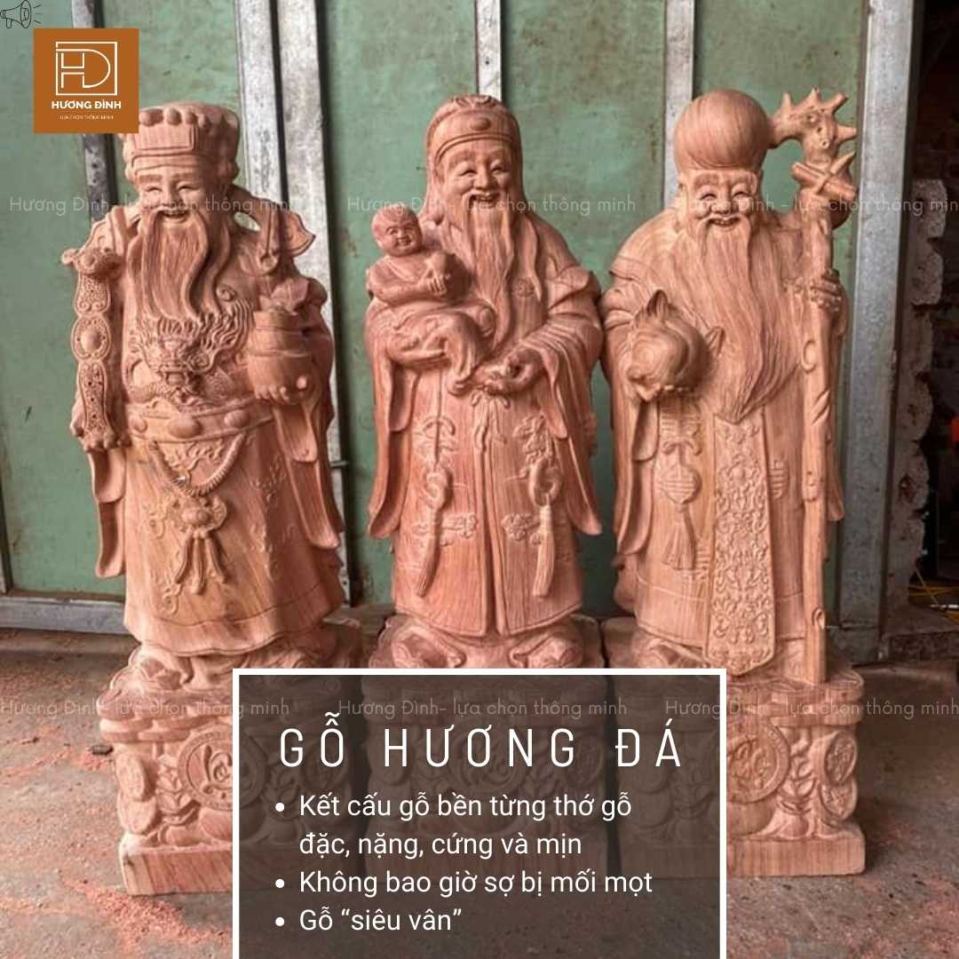 Tượng Tam Đa được làm bằng gỗ hương đá Tượng Tam Đa được làm bằng gỗ hương đá