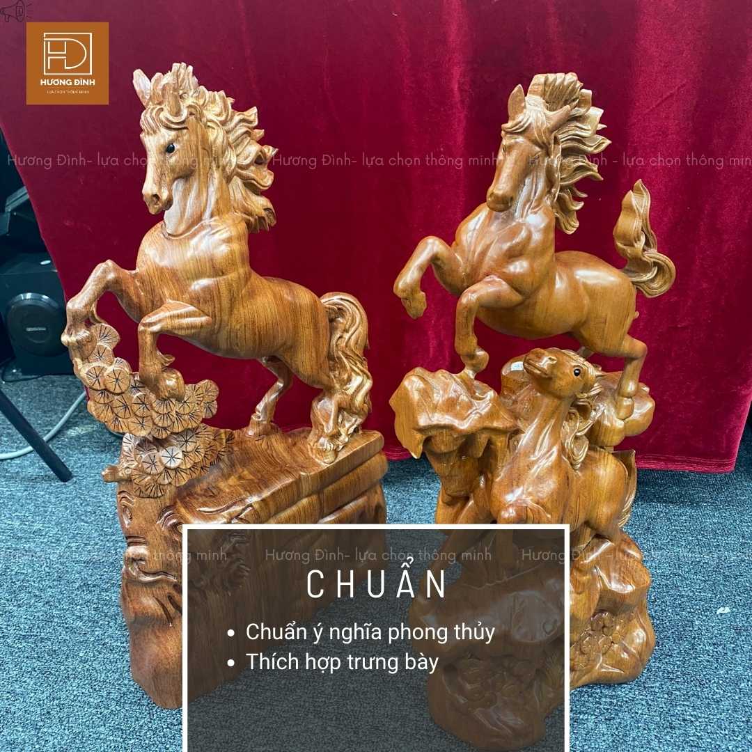Tượng ngựa gỗ giá rẻ, phong thủy đẹp nhất (4) Tượng ngựa gỗ trưng bày trong nhà vô cùng chuẩn phong thủy